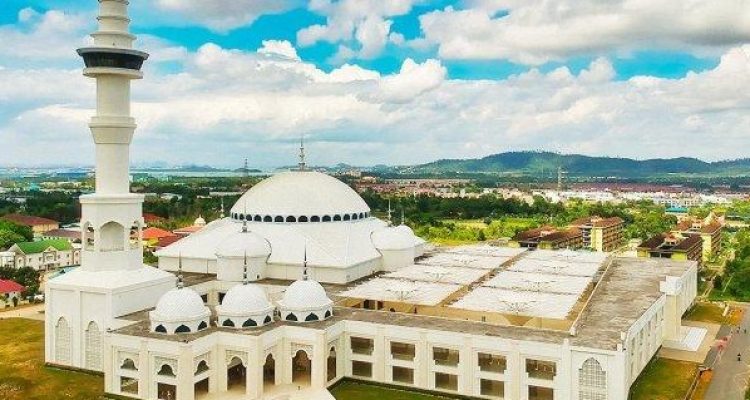 5 Masjid Terbesar Di Kota Batam Terkini